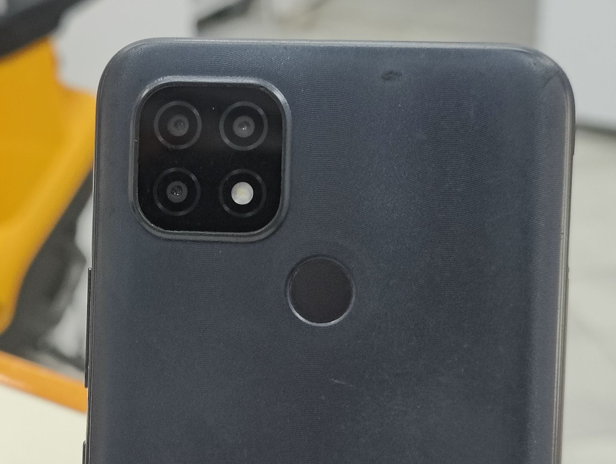 Смартфон Realme C21 4/64