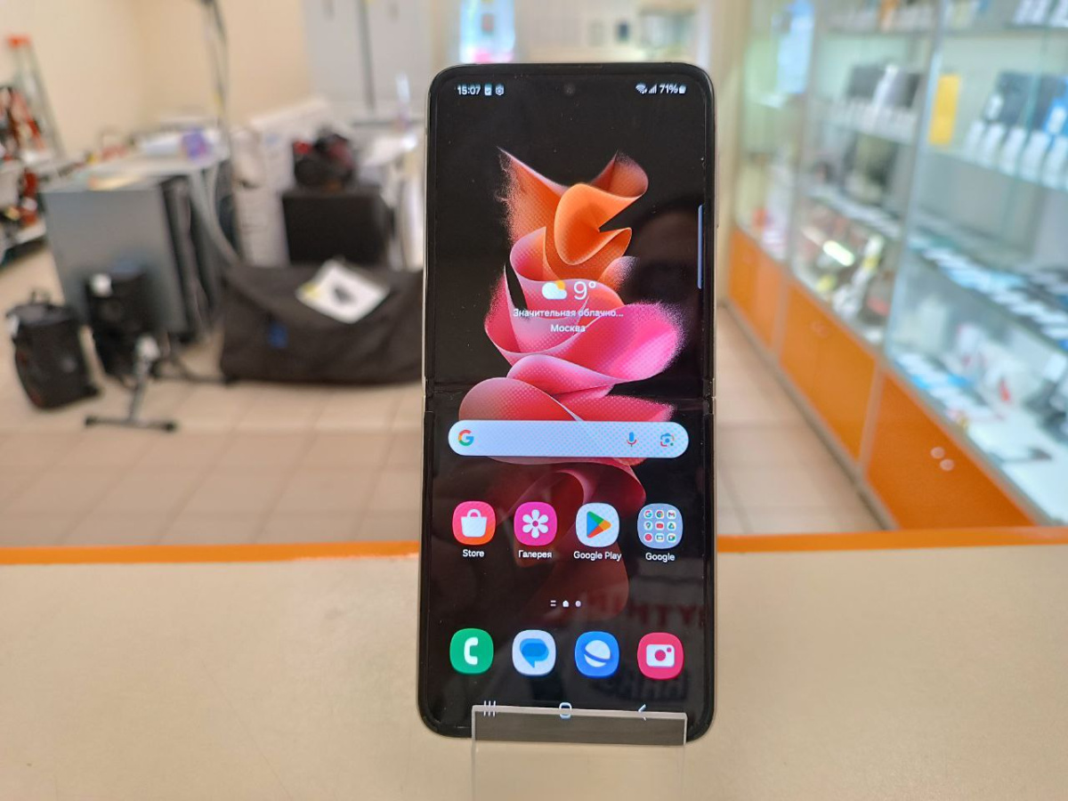 Смартфон Samsung Galaxy Z-Flip 3 8/256