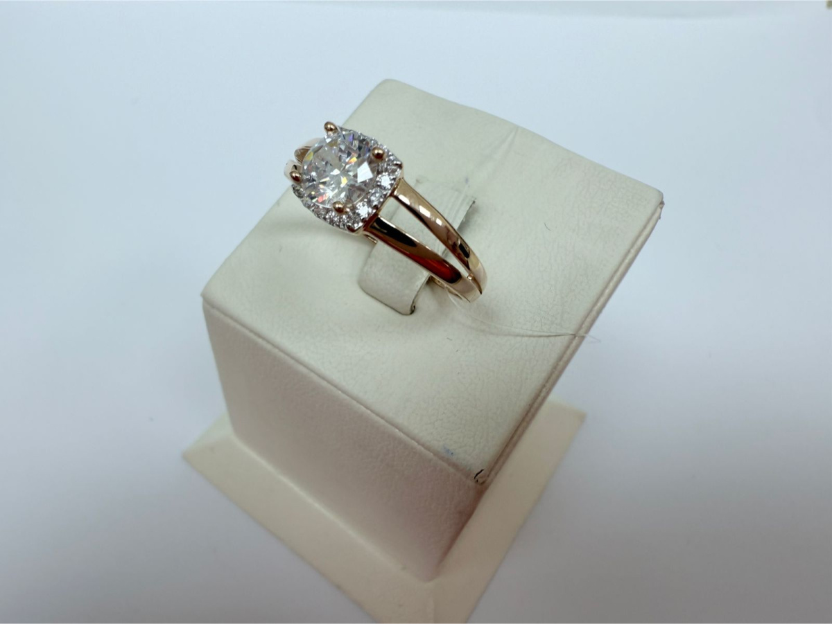 КОЛЬЦО С КАМНЯМИ (Au 585)