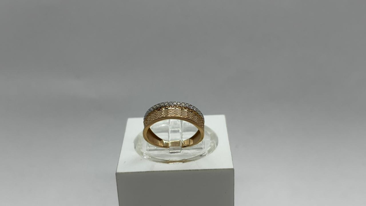 КОЛЬЦО С КАМНЯМИ (Au 585)