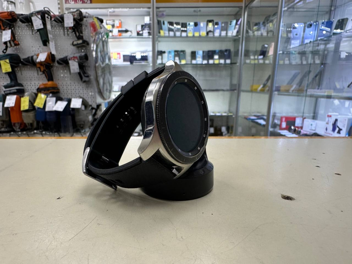Смарт-часы Samsung Galaxy Watch SM-R810