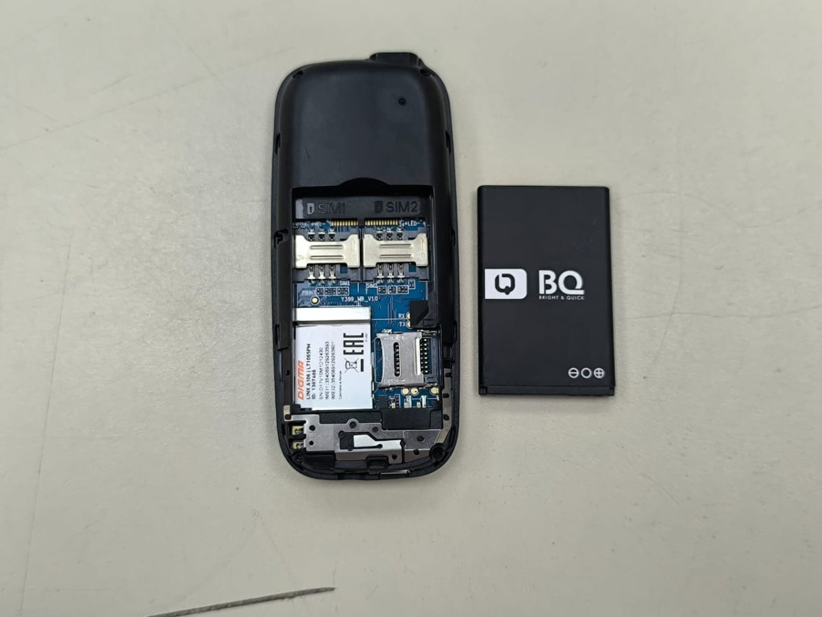 Мобильный телефон Digma A106