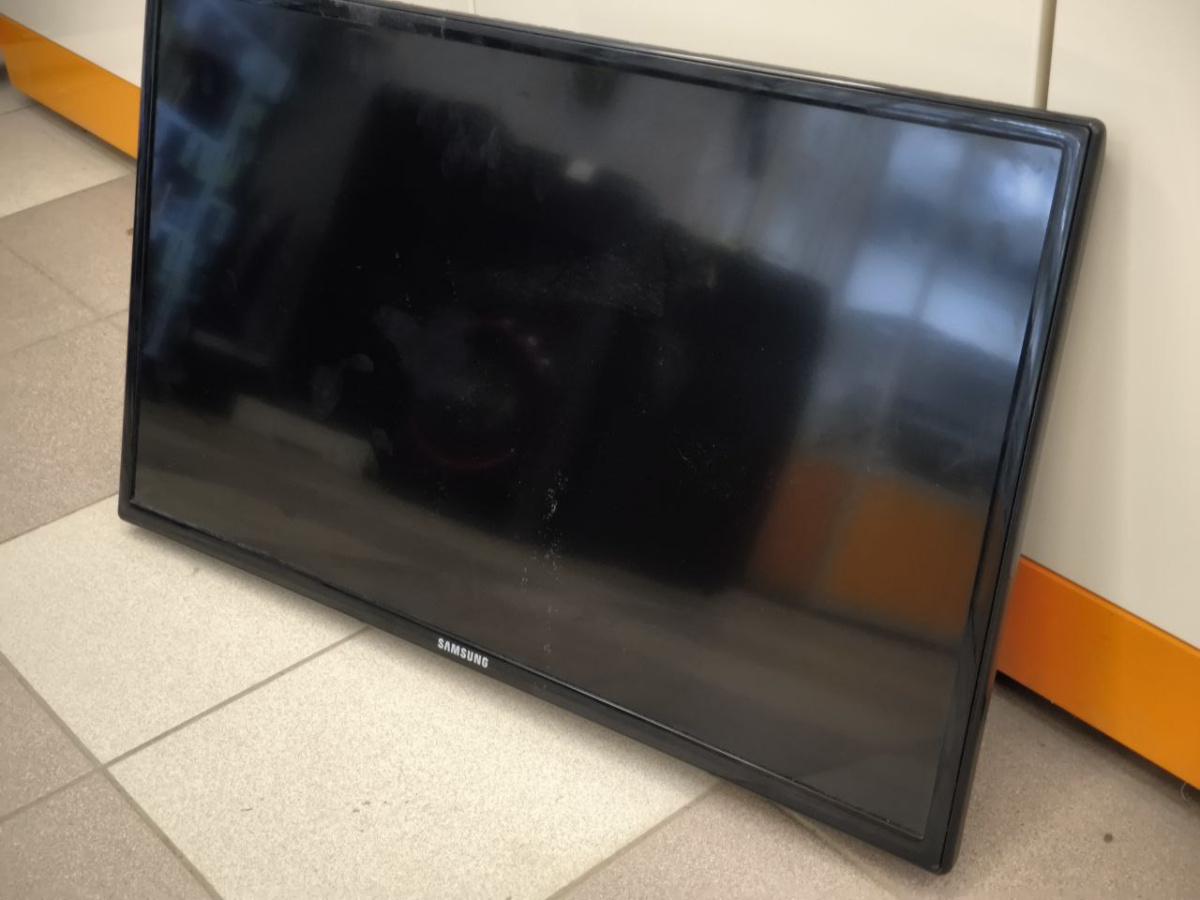 LED Телевизор Samsung UE32EH4000W