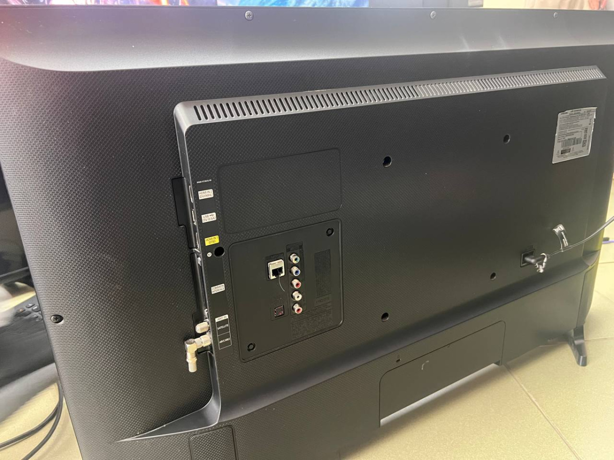 LED Телевизор Samsung UE40J5200AU