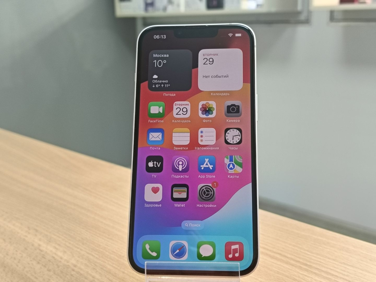 Смартфон Apple iPhone 13 128Gb