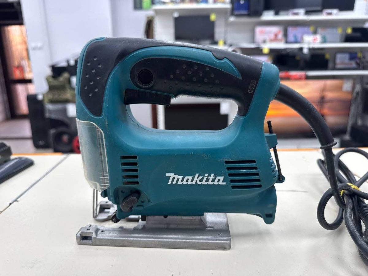 Лобзик Makita 4329