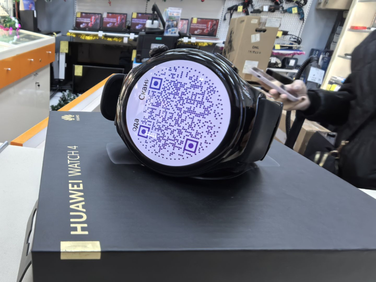 Смарт-часы Huawei WATCH 4