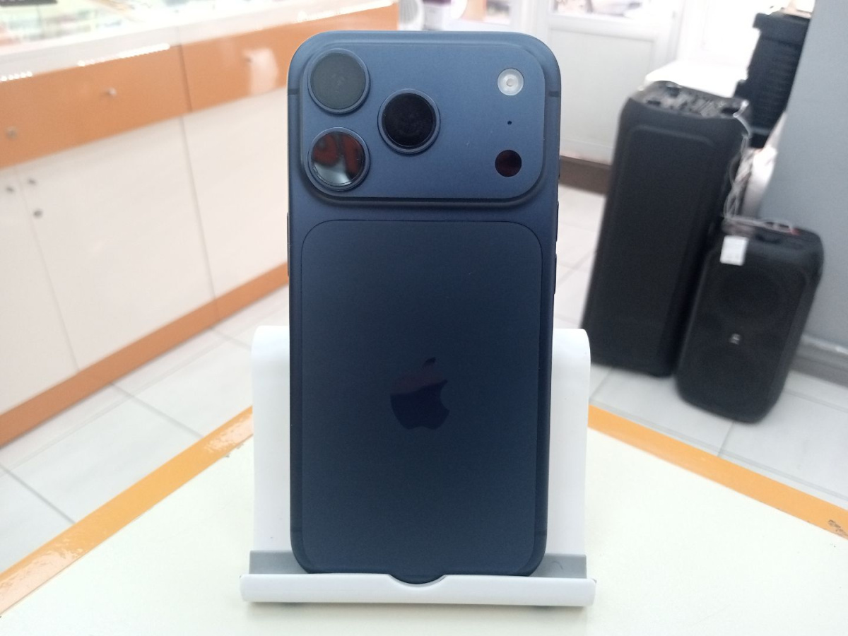 Смартфон Apple Iphone 17 Pro 256Gb