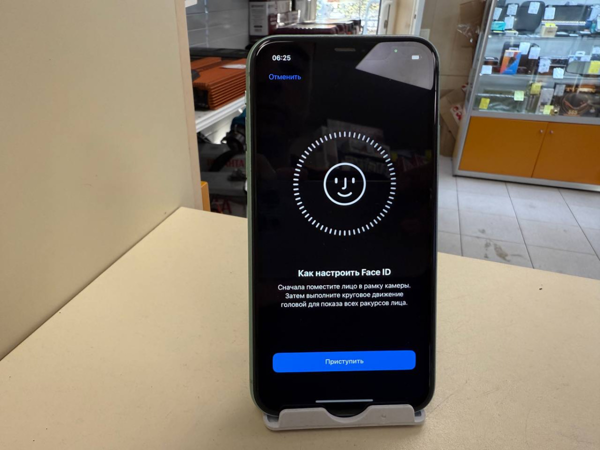 Смартфон Apple iPhone 11 64Gb