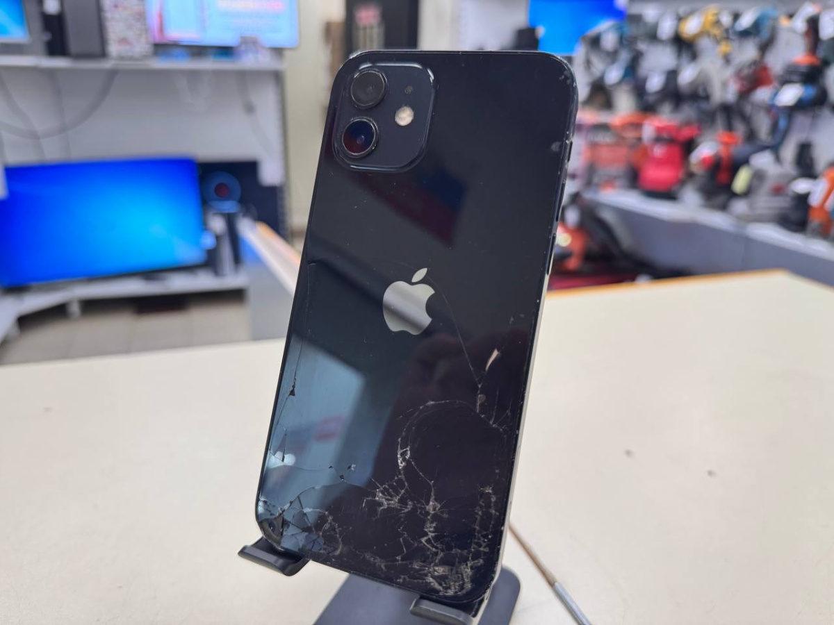 Смартфон Apple iPhone 12 64Gb