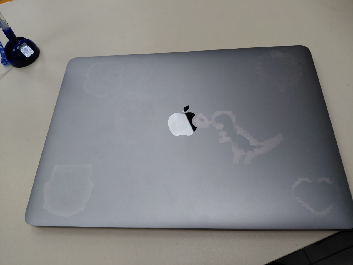 Ноутбук Apple MacBook Pro i5 (13 дюймов два порта Thunderbolt 3 2016) A1708