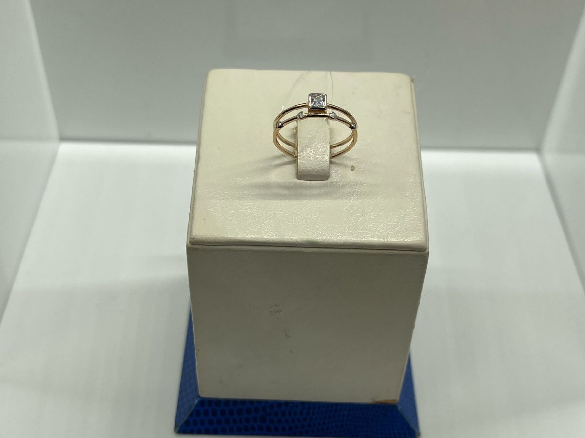 КОЛЬЦО С КАМНЯМИ (Au 585)