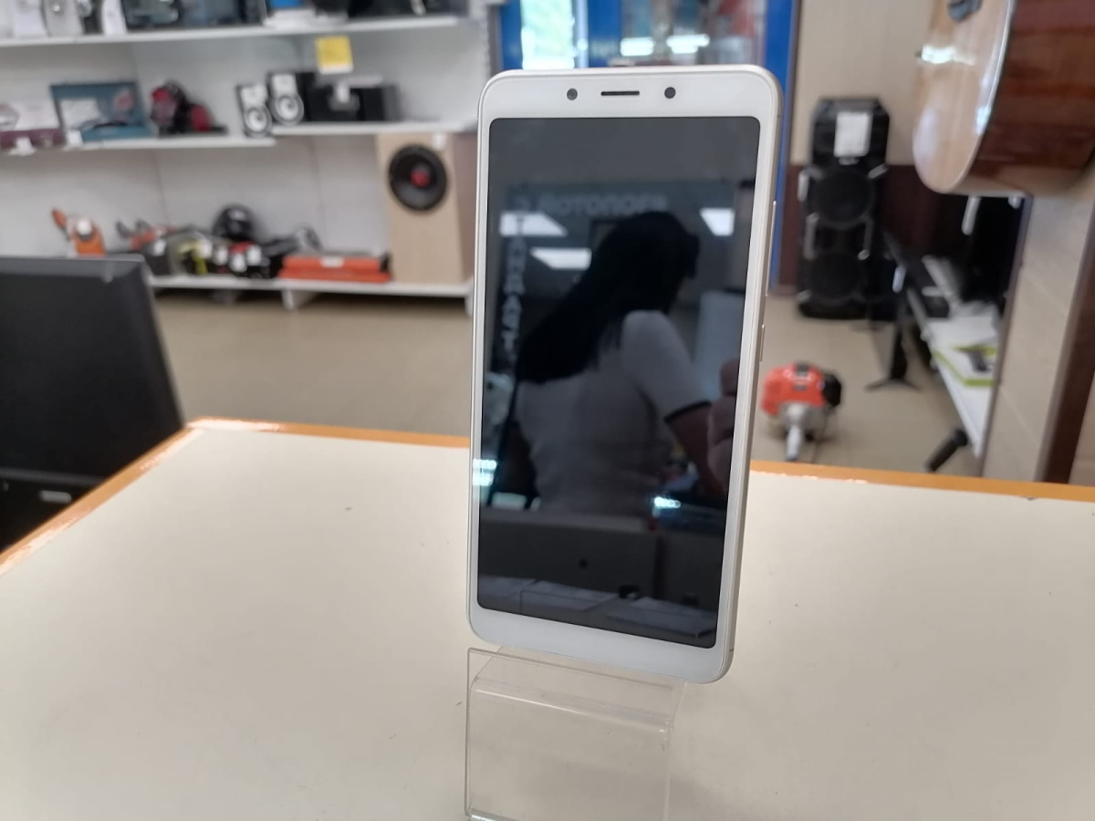 Смартфон Xiaomi Redmi 6A 2/16