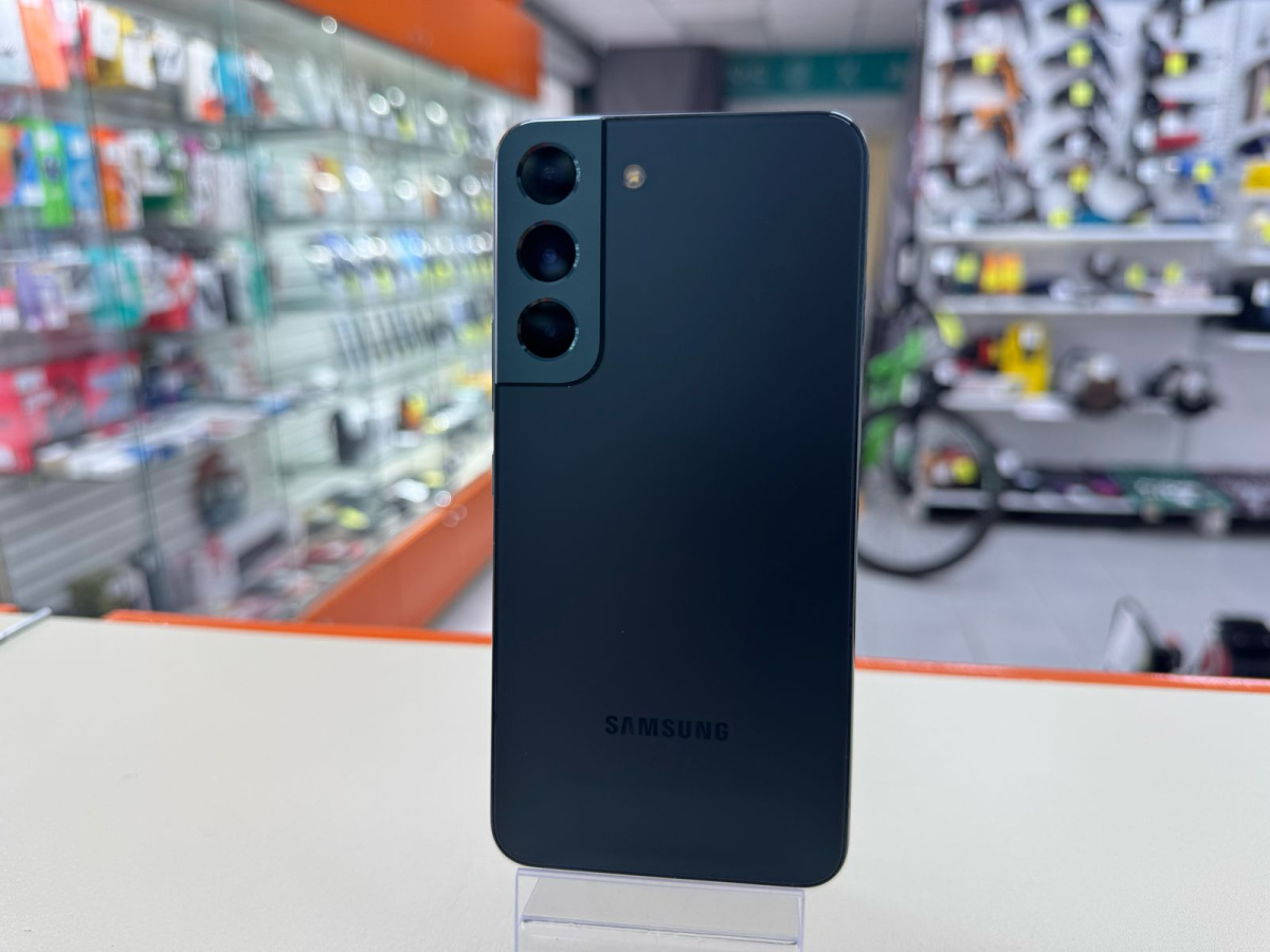 Смартфон Samsung Galaxy S22 8/128