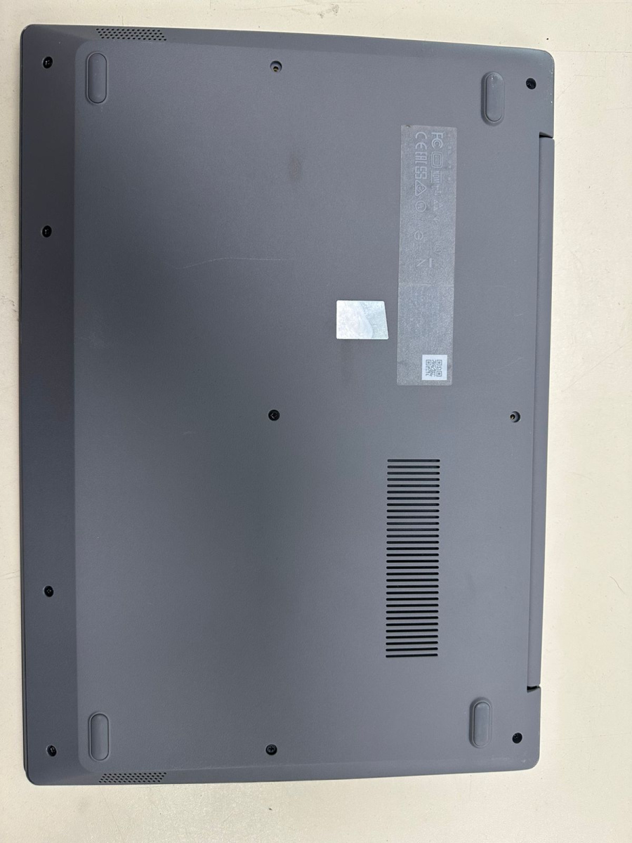 Ноутбук Lenovo; Silver 3050E, Radeon Vega 3, 4 Гб, 128 Гб, Нет