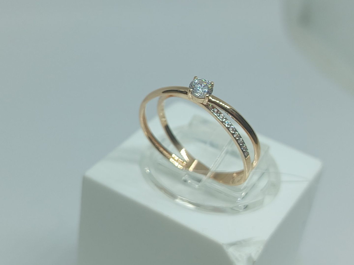 КОЛЬЦО С КАМНЯМИ (Au 585)