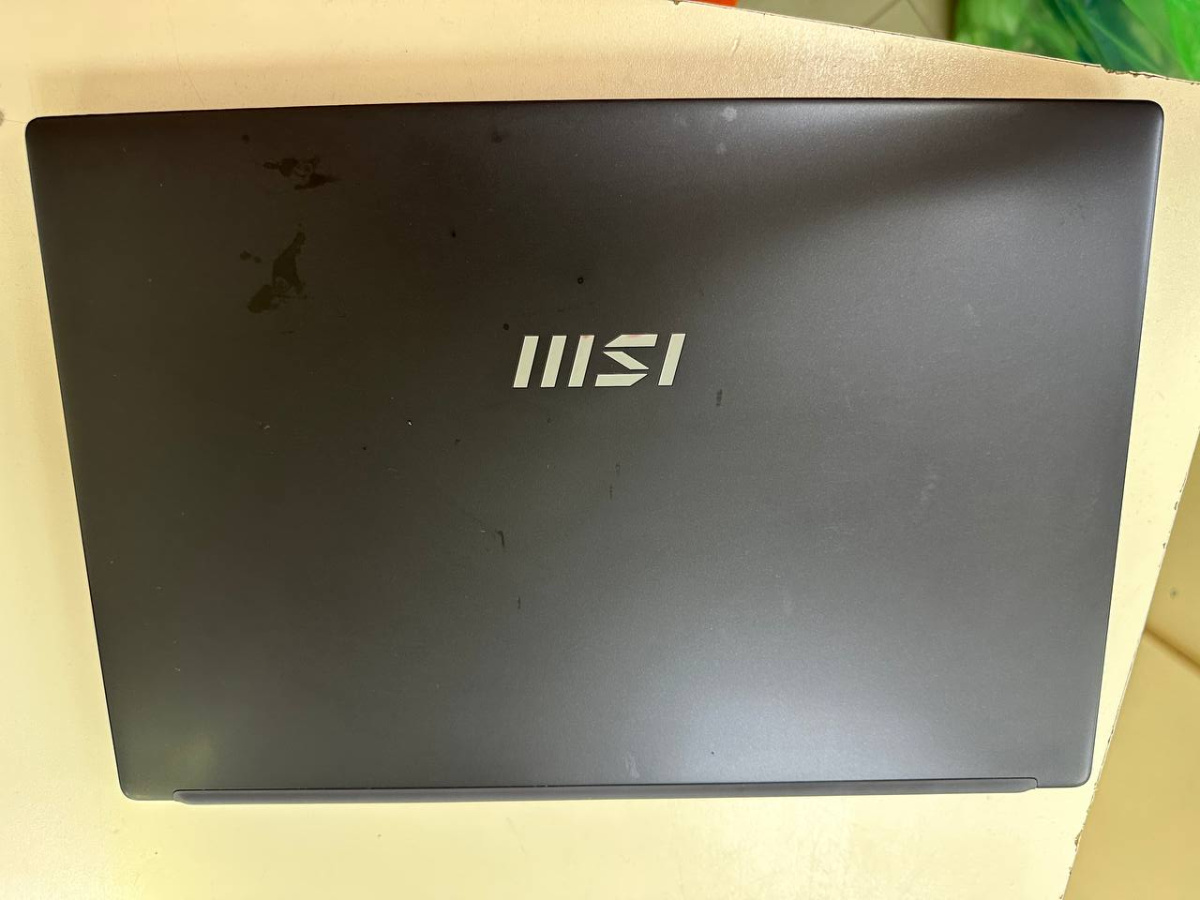 Ноутбук MSI MS-15H1; Core i3-1215U, Intel UHD Graphics, 8 Гб, 256 Гб, Нет