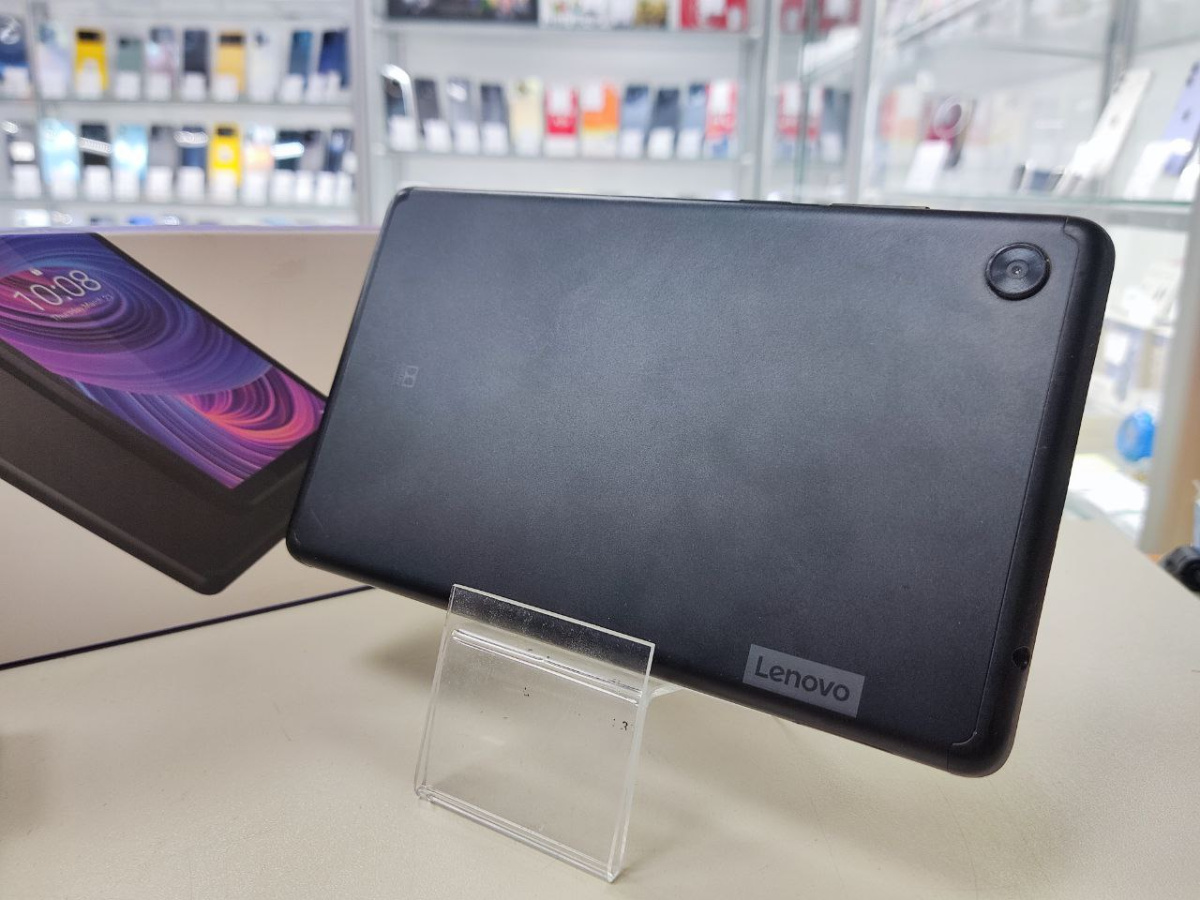 Планшет Lenovo tab m7;