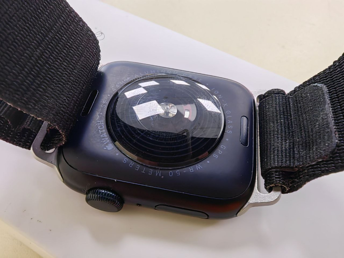 Смарт-часы Apple Watch SE 2022 44mm