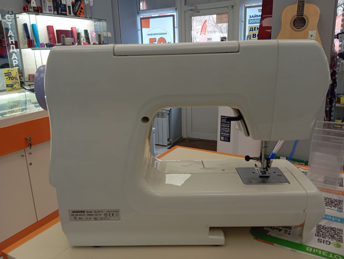 Швейная машина Janome SL3012