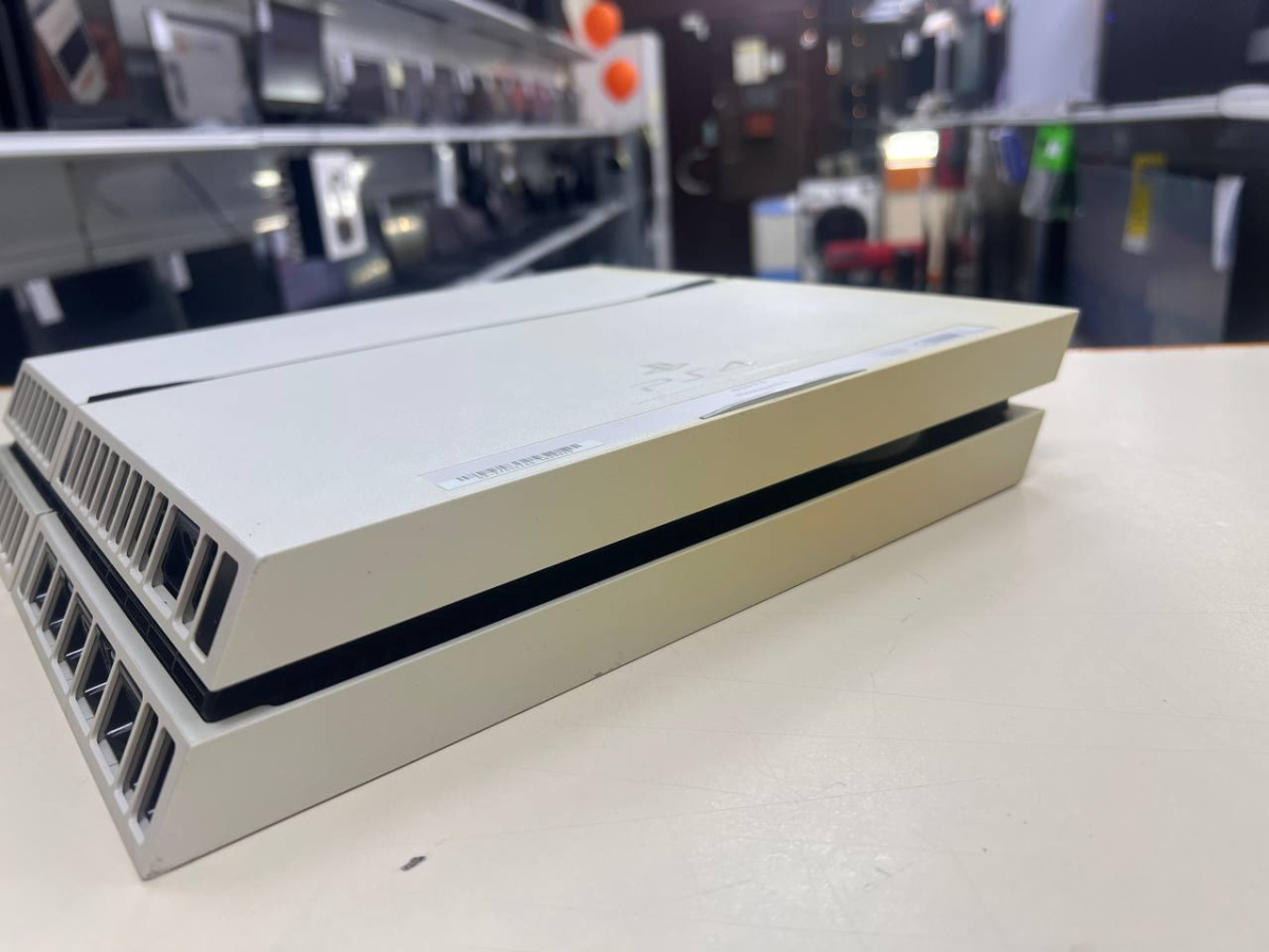 Игровая приставка PlayStation 4 FAT 500GB