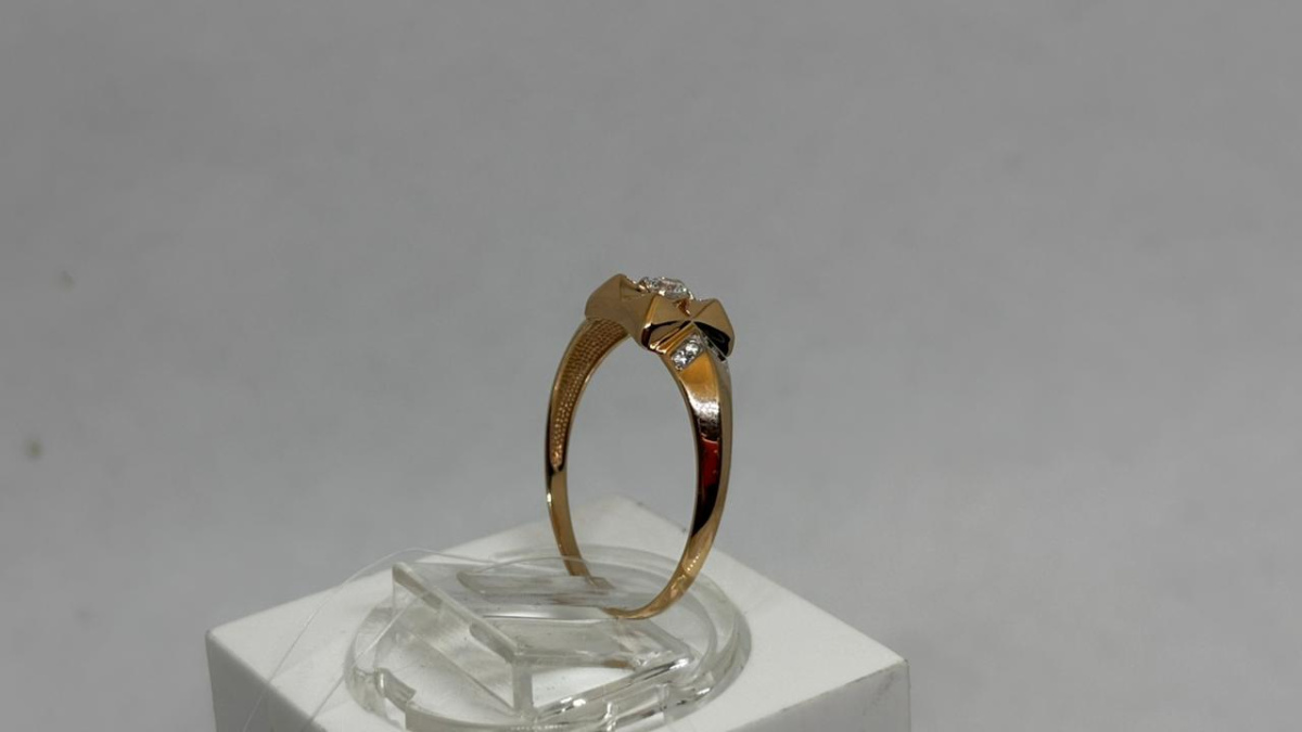 КОЛЬЦО С КАМНЯМИ (Au 585)