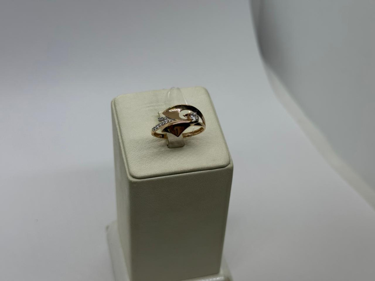 КОЛЬЦО С КАМНЯМИ (Au 585)