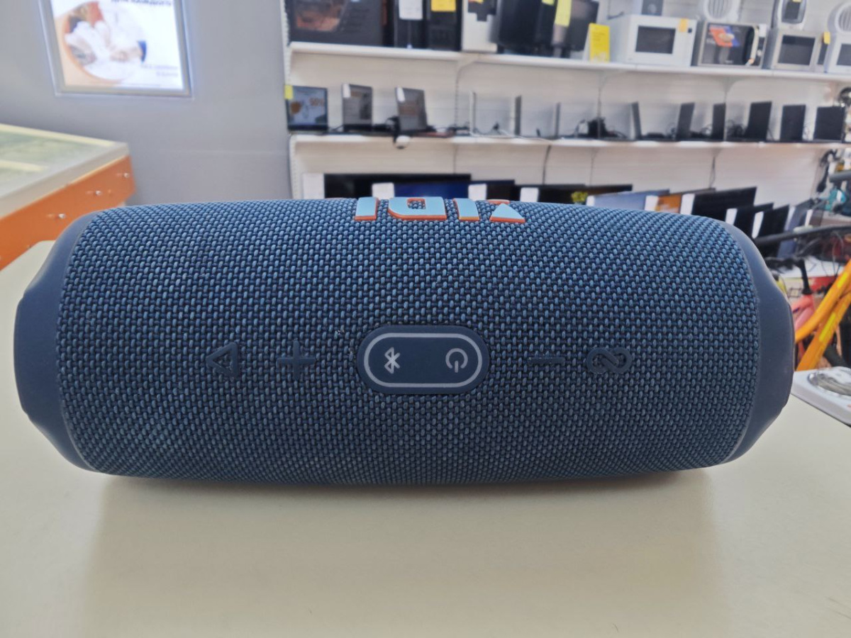 Портативная акустика JBL Charge 5