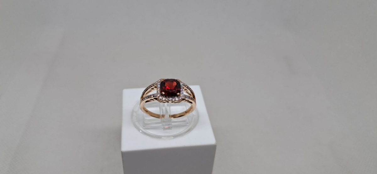 КОЛКМИ585 КОЛЬЦО С КАМНЯМИ (Au 585)
