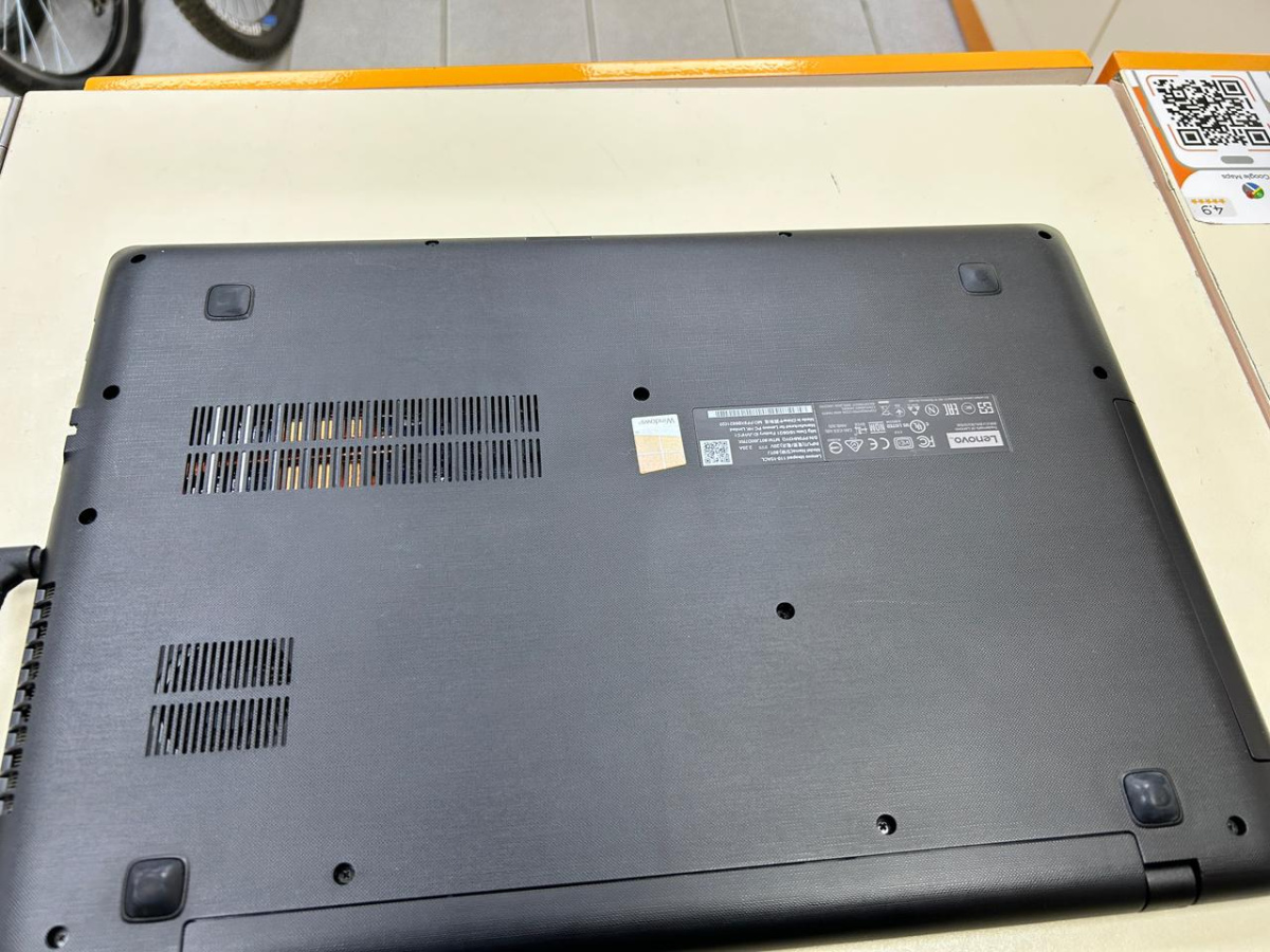 Ноутбук Lenovo; E1-7010, AMD Radeon (TM) Graphics, 4 Гб, 500 Гб, Нет