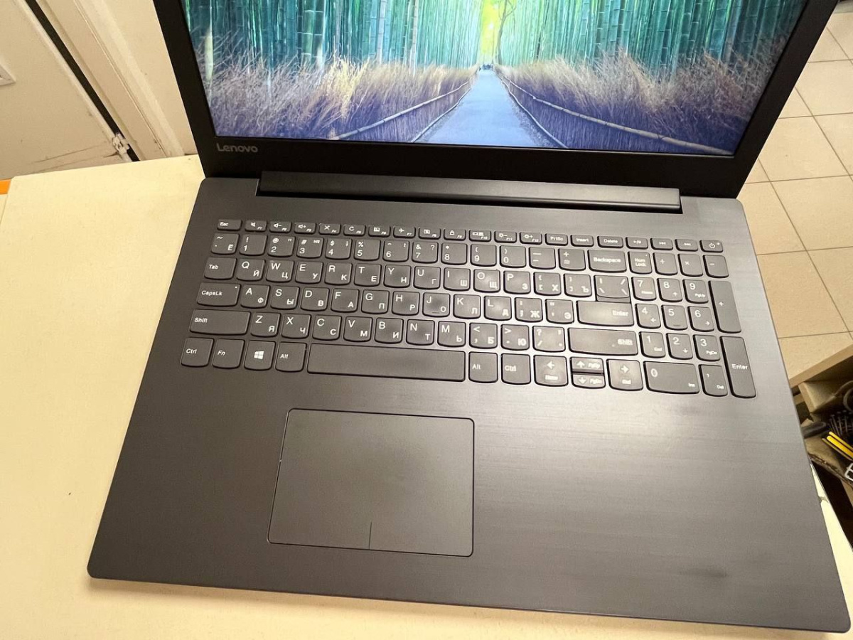 Ноутбук Lenovo; Core i3-6006U, Intel HD Graphics 520, 8 Гб, Нет, 500 Гб