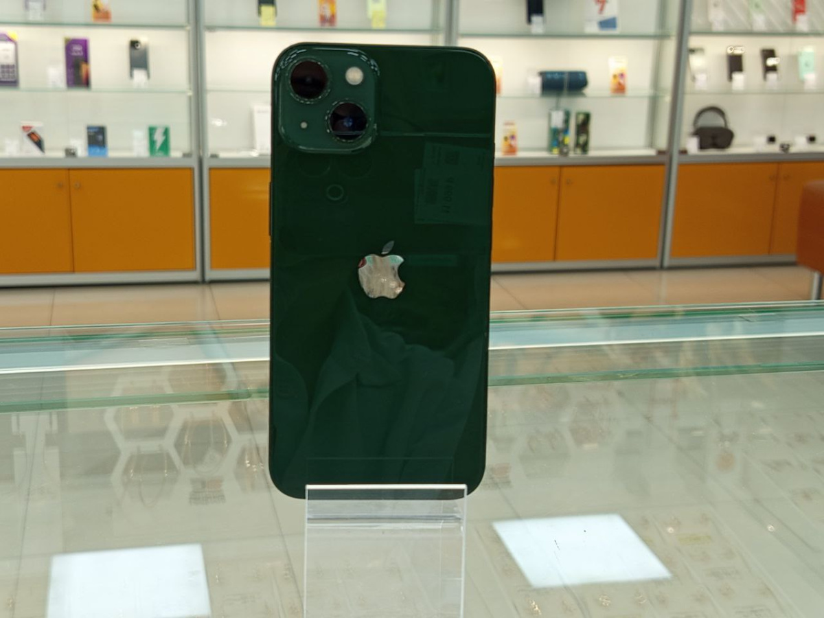 Смартфон Apple iPhone 13 128Gb