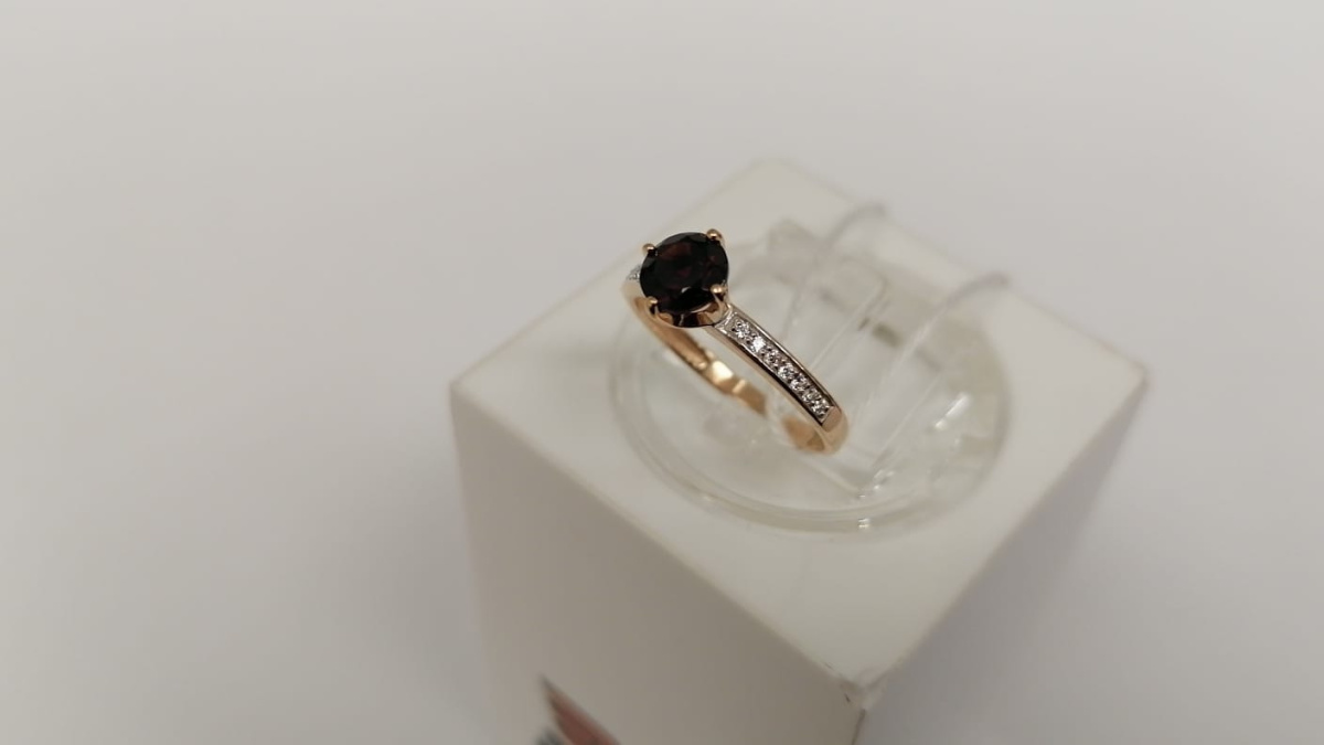 КОЛЬЦО С КАМНЯМИ (Au 585)