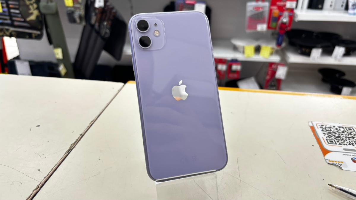 Смартфон Apple iPhone 11 64Gb