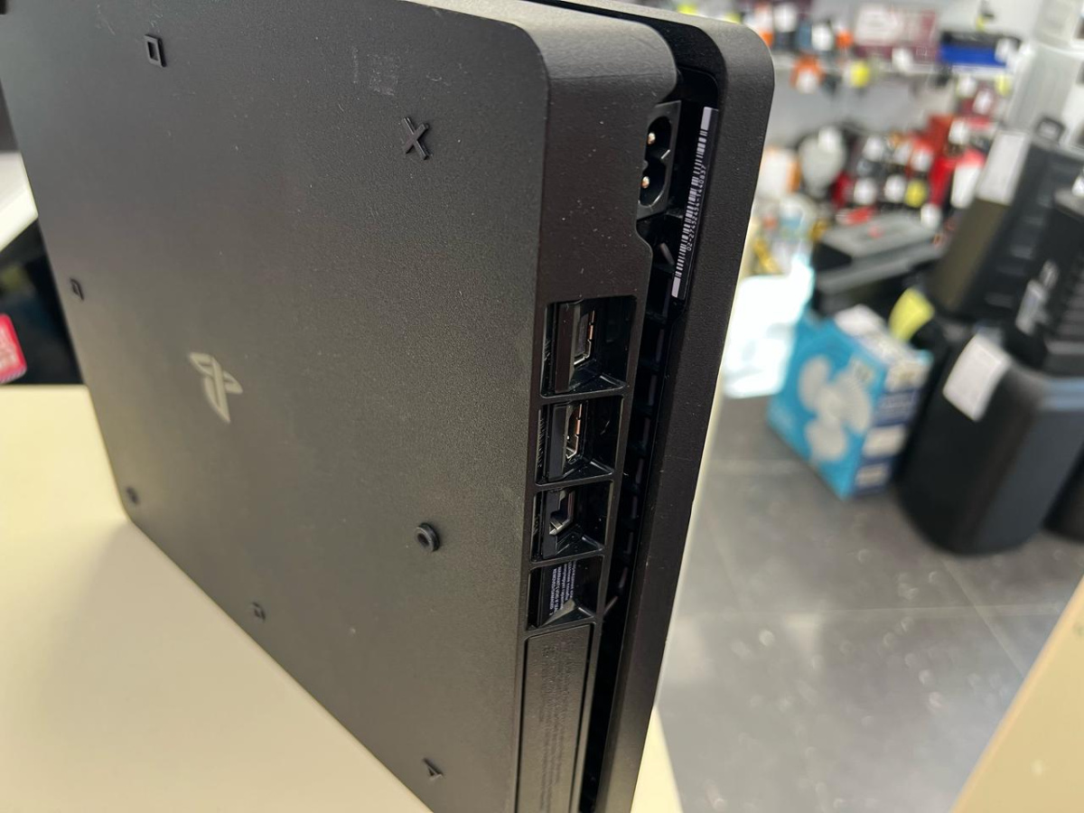 Игровая приставка PlayStation 4 Slim 500GB