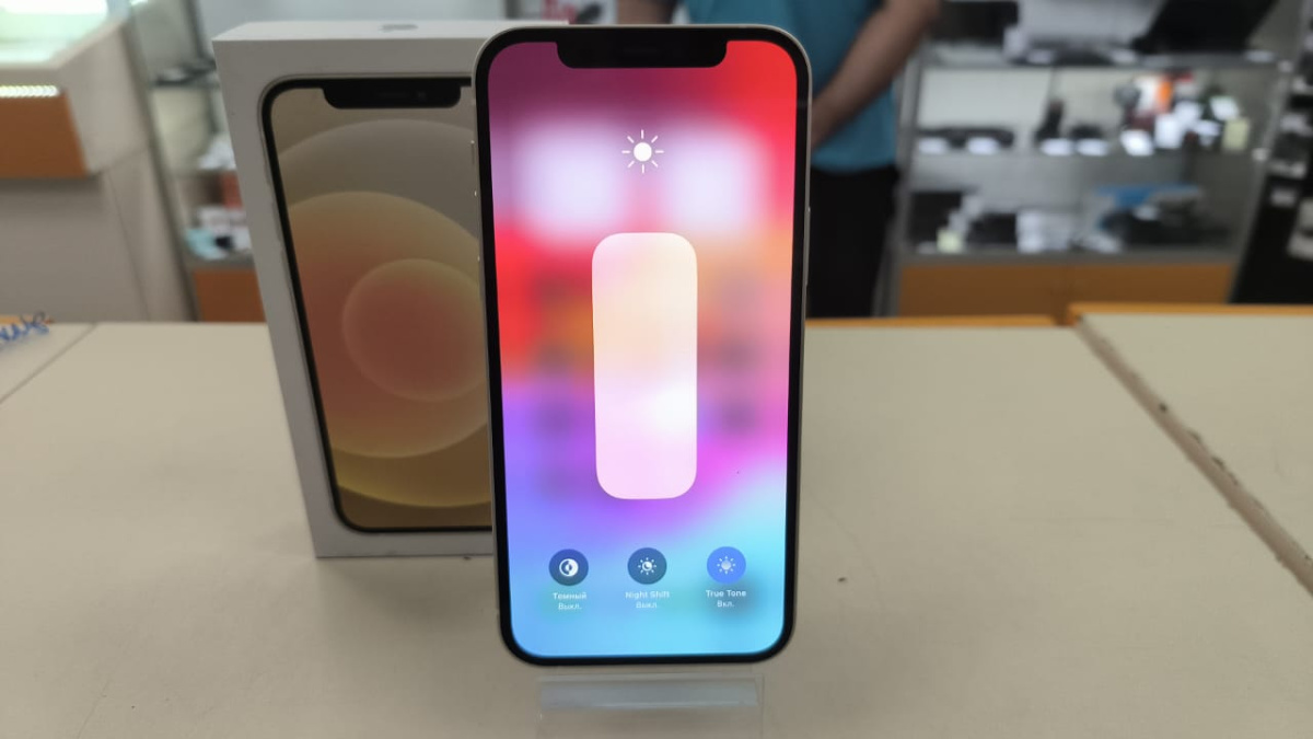 Смартфон Apple iPhone 12 128Gb