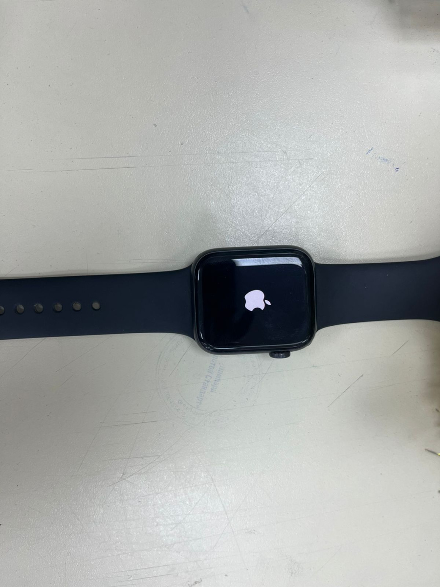 Смарт-часы Apple Watch Series 6 44 мм