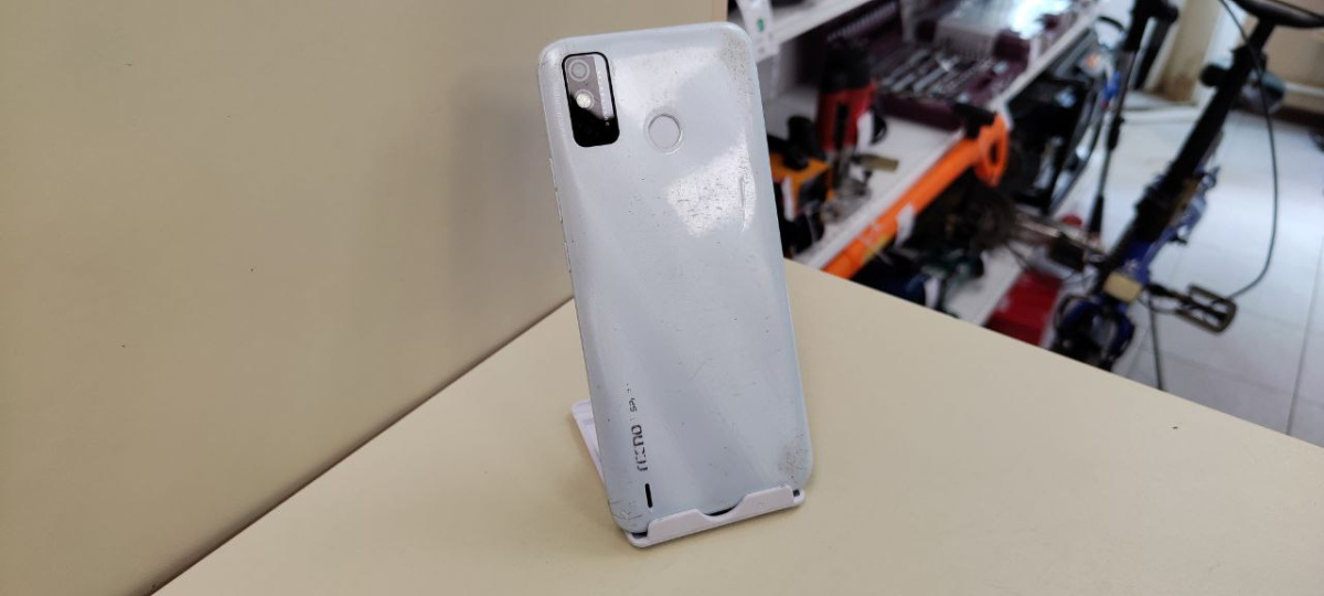 Смартфон Tecno Spark Go 6 2/32
