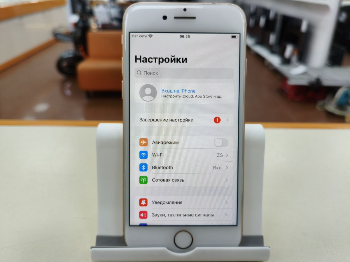 Смартфон Apple iPhone 8 64Gb