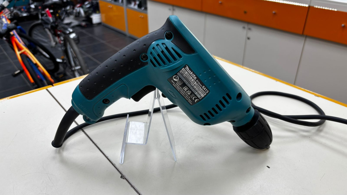 Дрель-безударная Makita 6413