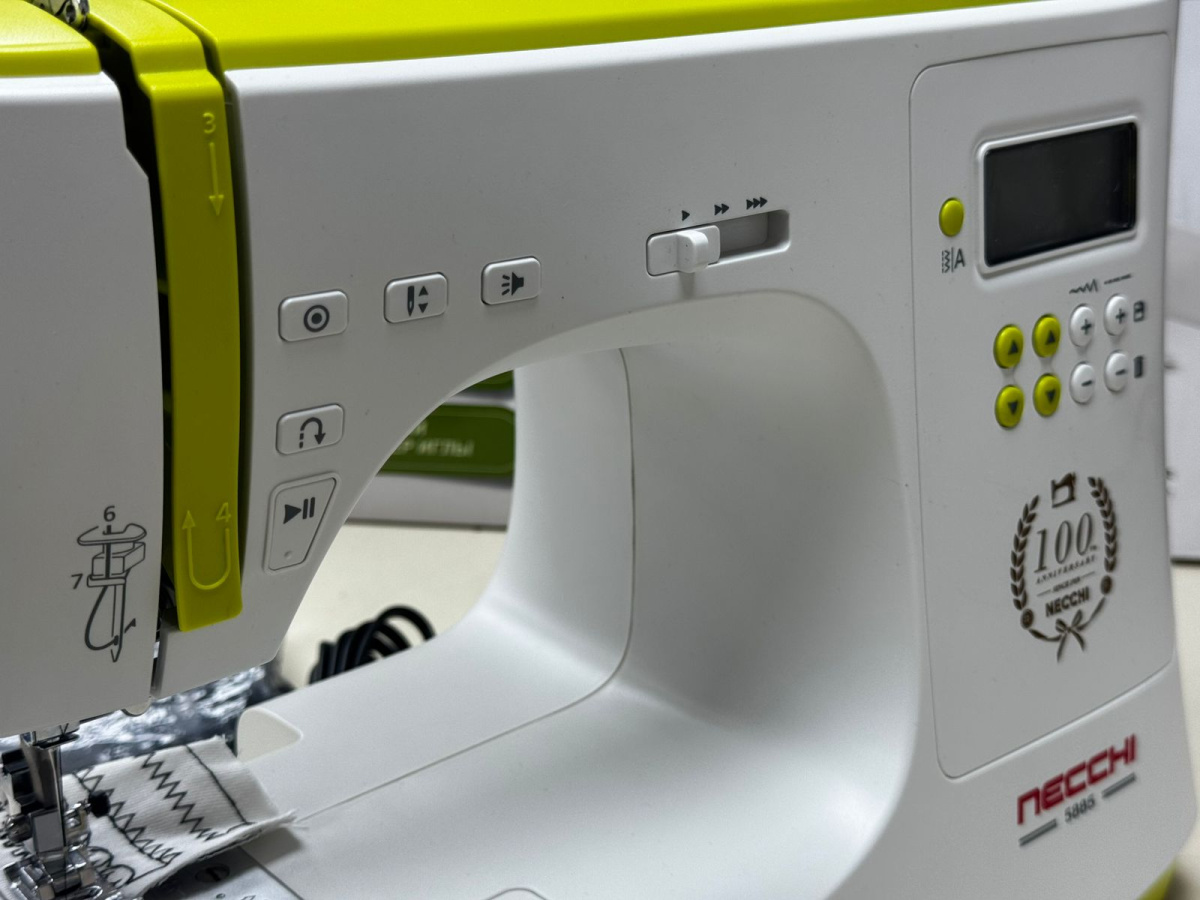 Швейная машина Necchi 5885