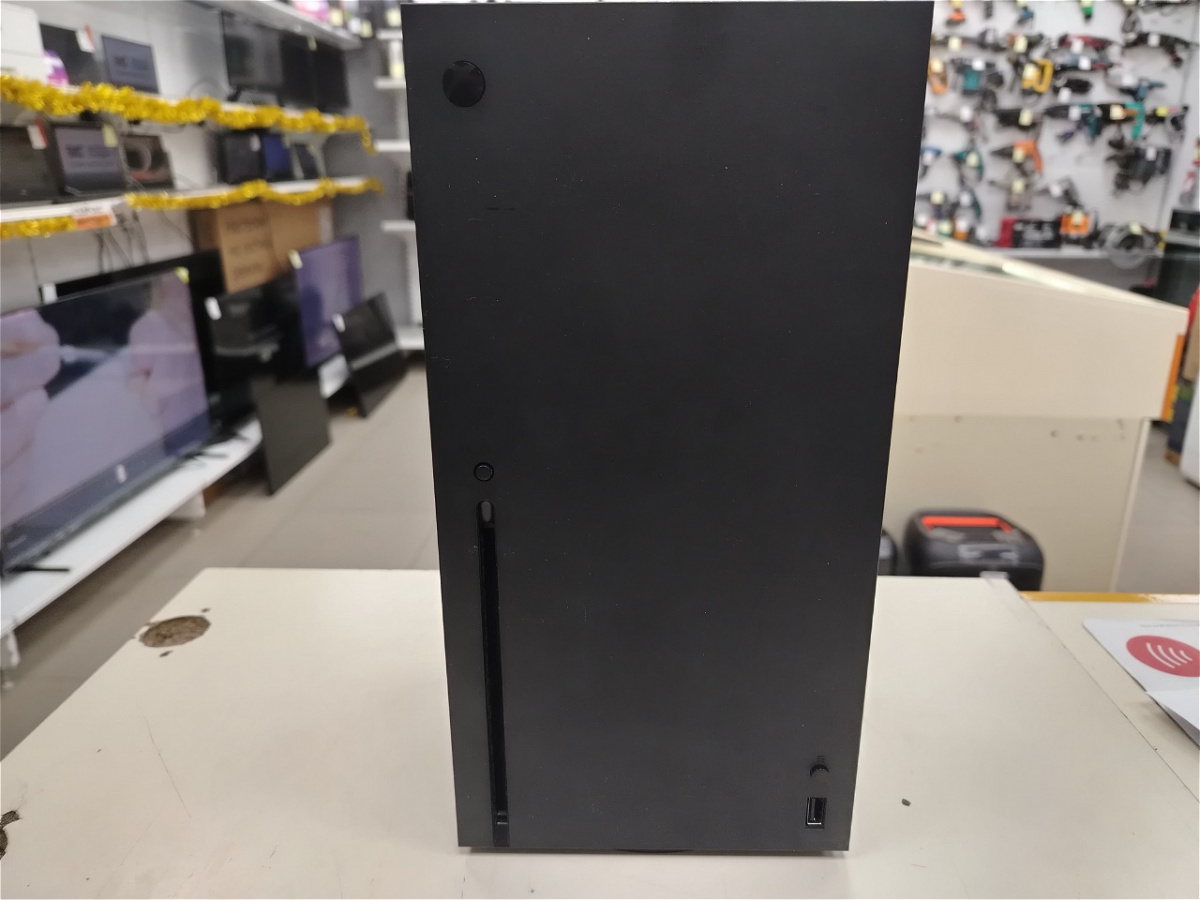 Игровая приставка Xbox Series X 1Tb