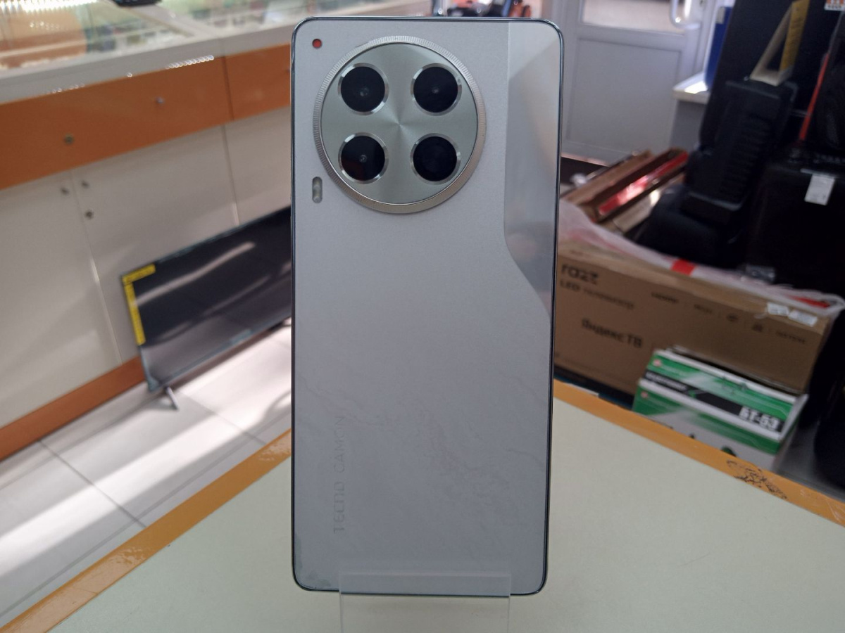 Смартфон Tecno Camon 30 8/256