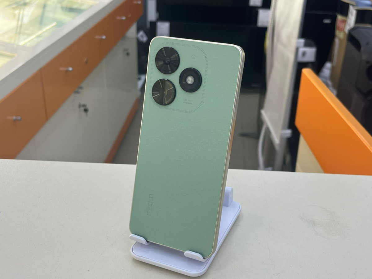 Смартфон Tecno Spark Go 2024 3/64