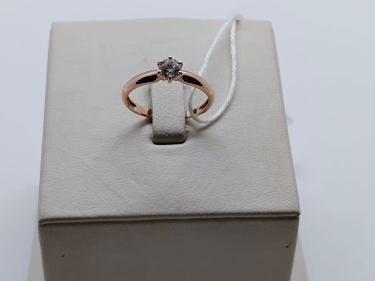 КОЛКМ585 КОЛЬЦО С КАМНЕМ (Au 585)