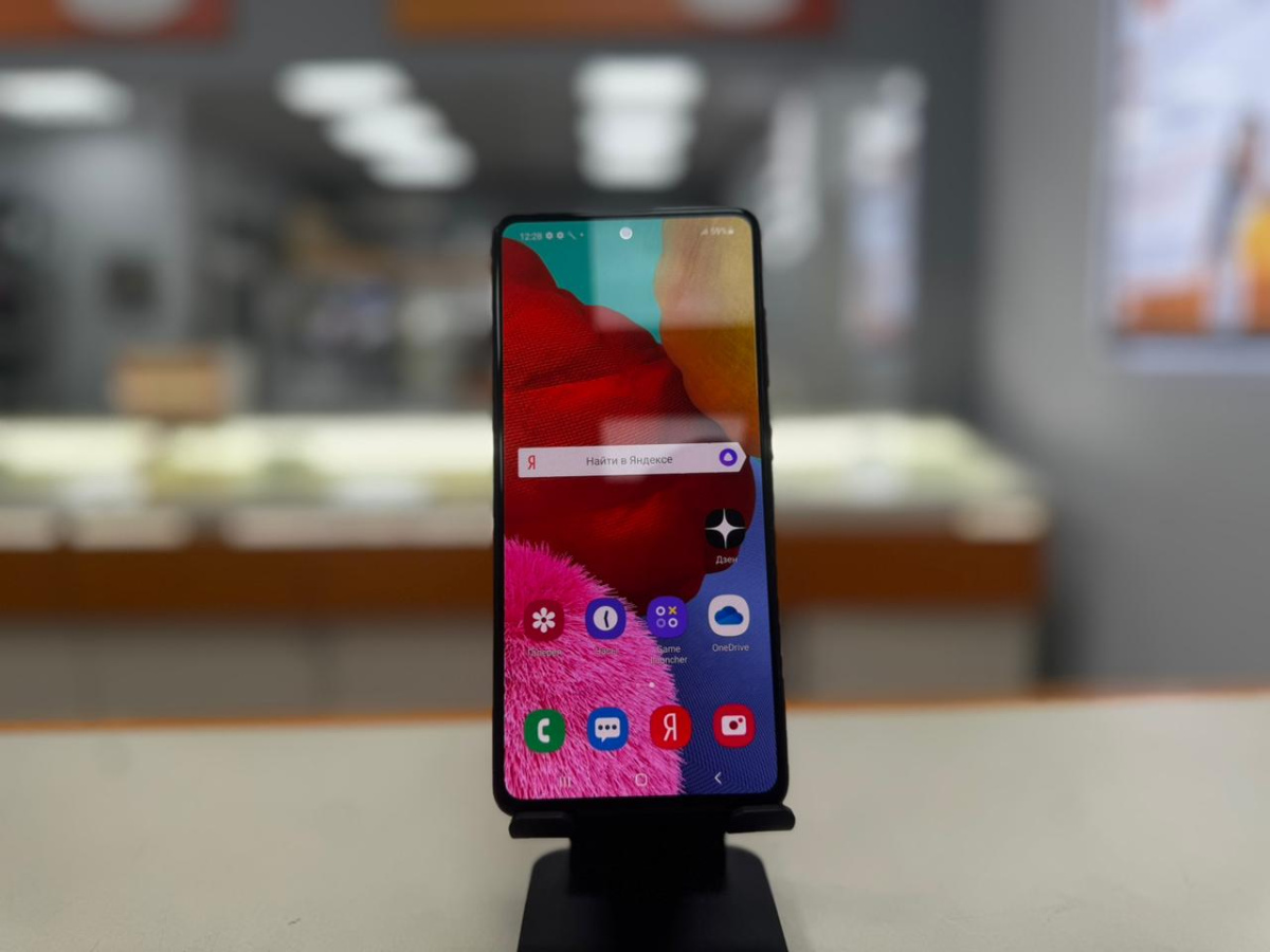 Смартфон Samsung Galaxy A51 6/128