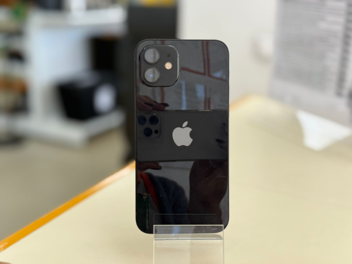 Смартфон Apple iPhone 12 64Gb