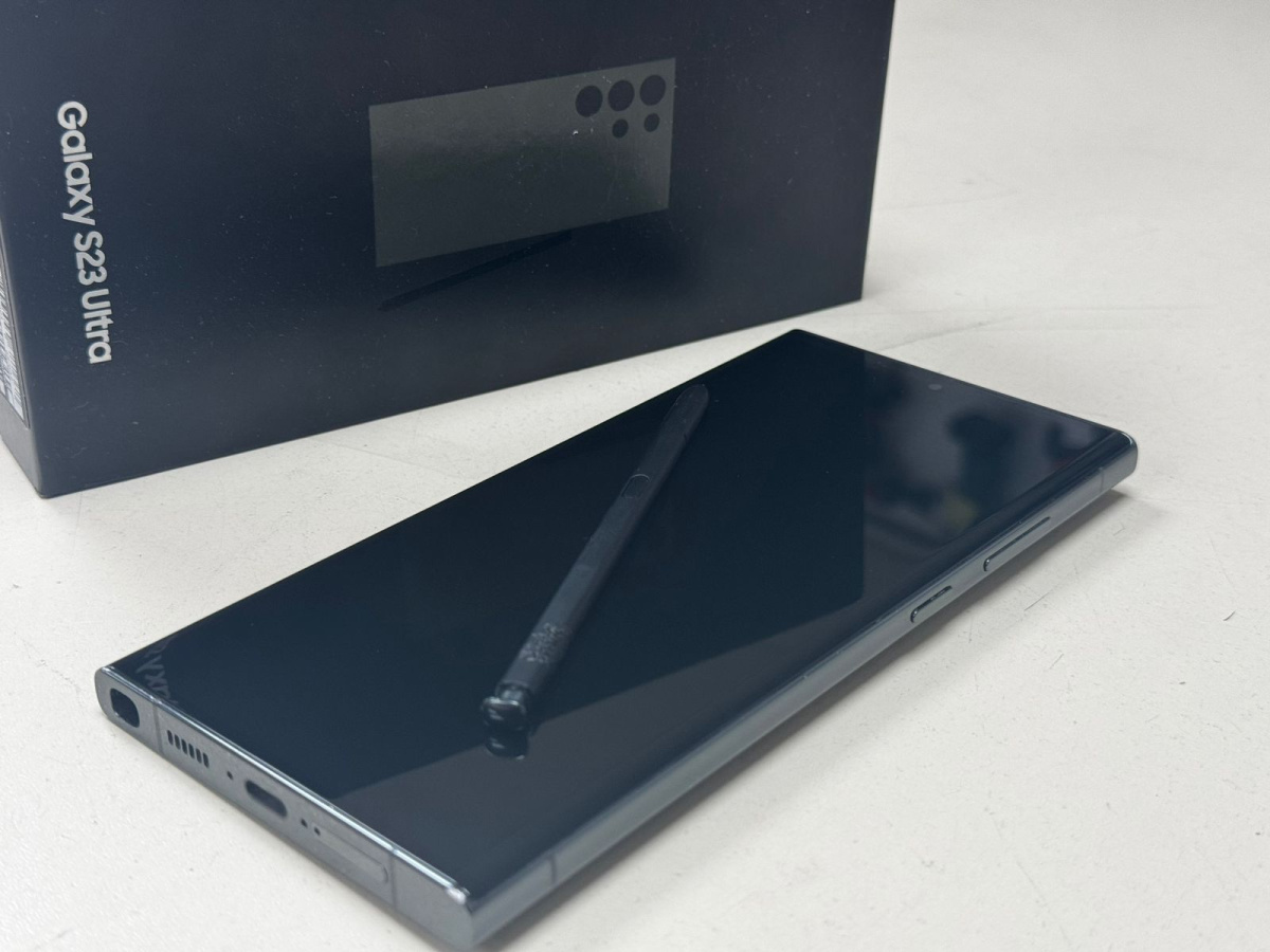 Смартфон Samsung Galaxy S23 Ultra 256Gb