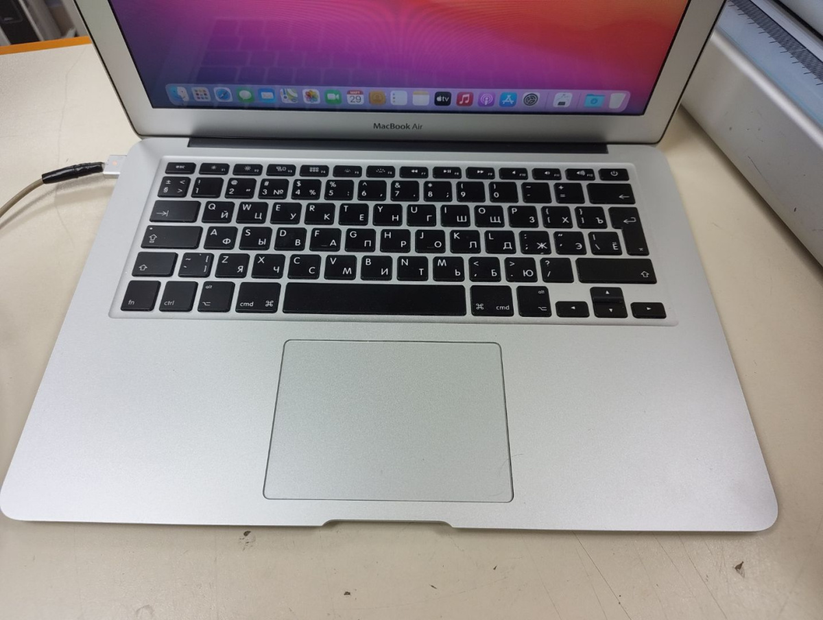 Ноутбук Apple MacBookAir i5-13 дюймов(2017) A1466
