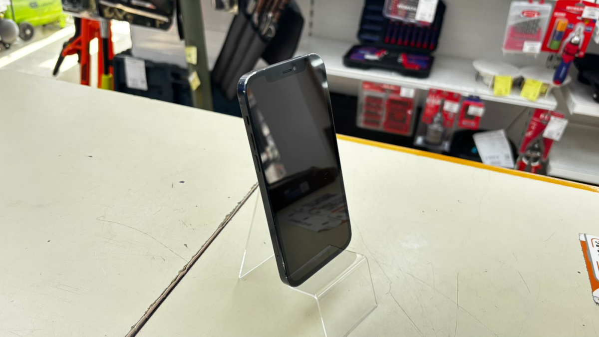 Смартфон Apple iPhone 12 64Gb